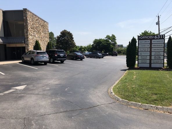Kingston Pike Professional Building: 6311 Kingston Pike, Knoxville, TN 37919